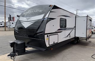Family-friendly and spacious camper.