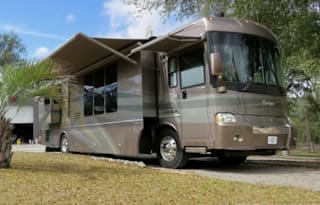 2005 Winnebago Horizon 40A
