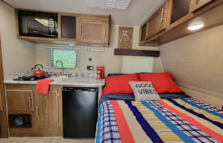 18ft~BUNKS~EXIT 407