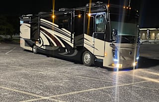 2017 Holiday Rambler Endeavor 40E