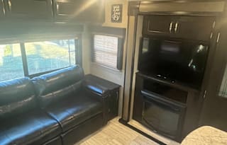 2019 Grand Design Imagine 2970 RL