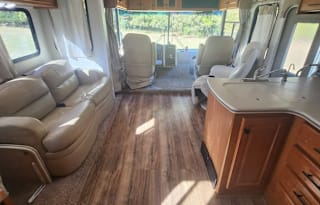 2007 Gulf Stream RV Crescendo 8356 - Big Blue