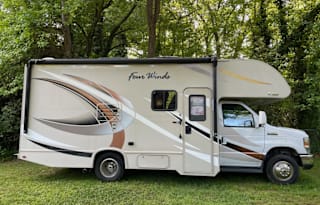 2018 Thor Motor Coach Four Winds 22B