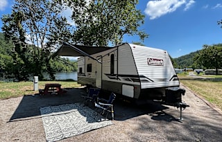 2022 Dutchmen RV Coleman Lantern LT Series 274BH