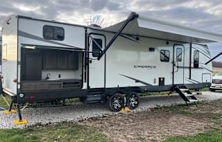 Embrace Bunkhouse