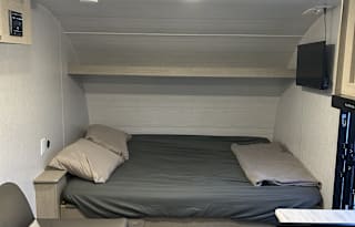 2024 Wildwood Select Sleeps 5 With Bunk Beds!