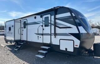 2023 Grand Design Imagine 3210BH w/ In-ground pool