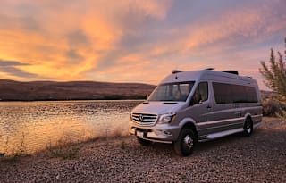 2018 WINNEBAGO  ERA 70X 4X4 "THE KING OF CLASS B"
