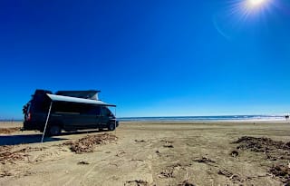 2022 Thor Luxury Family Adventure Van -  Sleeps 4!