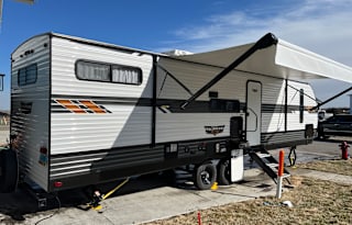 Pet Friendly, Family Ready, Spacious and Ready!