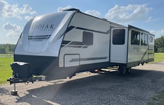 2021 Kodiak Ultra-Lite 332BHSL Huge Bunkhouse