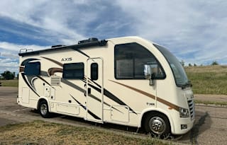 'Trippin' 2021 Thor Axis ACO1155
