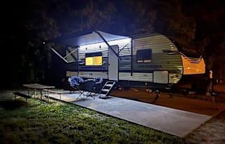 Like New 2023 Travel Trailer, Sleeps 4