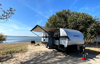 Bonnie the Easy Tow Camper w/Bunkbeds