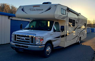 2020 Coachmen Freelander 31BH - Great Family Unit!