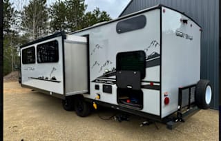 Forest River Cherokee Grey Wolf BL GBWI2020