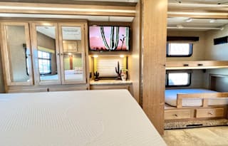 Motorhome with King Bed & Bunks *DELIVERY ONLY*