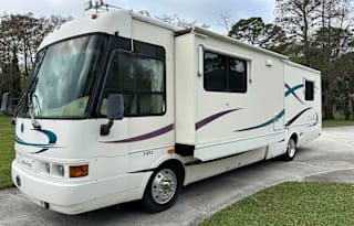 2000 National RV Tradewinds In Naples FL.