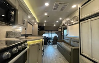 2022 Jayco Greyhawk 31F - Sleeps 10, Pets OK!