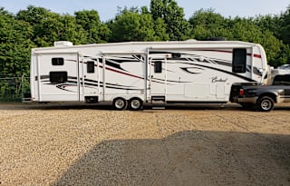 2009 Forest River Cardinal M-3802BH