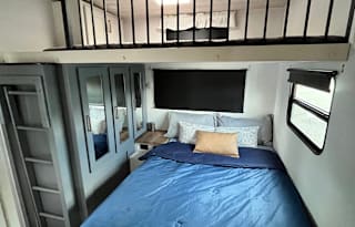 2 Bedroom and 1.5 Bath New 5th Wheel