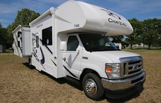 2022 Thor Motor Coach Chateau 30D-4042