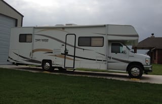 2010 Coachmen RV Freelander 30QB