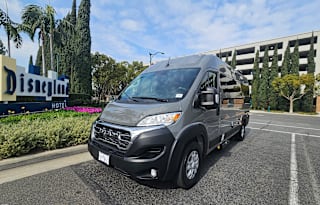 2025 Thor Motor Coach Dazzle 2LB