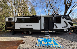 2024 Luxury Outback (Delivery/Pickup Only)