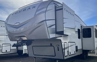 Spacious Keystone 5th Wheel