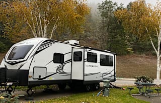 Fisher’s 2022 Jayco White Hawk 27RB