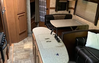 CrossRoads RV Sunset Trail 5th wheel