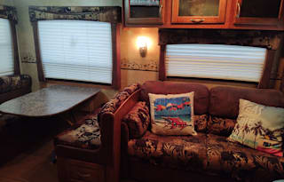 Soar in our Eagle 5th wheel