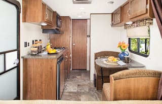 GULLIVER (2017 Jayco Jay Flight SLX 174BH)