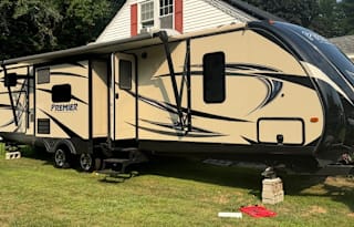 2016 Keystone RV Premier Ultra Lite 34BHPR