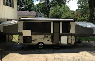 Weekend/Vacation Dream! 2015 Rockwood Primer 2516G