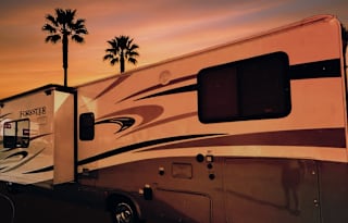 Adventure Ready RV | Sleeps 10 | Backup+Side Cams|