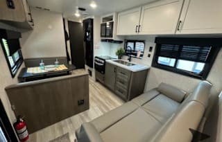 2025 Wayfinder RV Go Play 26BH