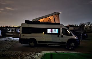 Patsy: 2022 Roadtrek Play Slumber