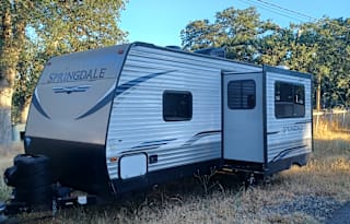2021 Springdale Travel Trailer Rental near Redding
