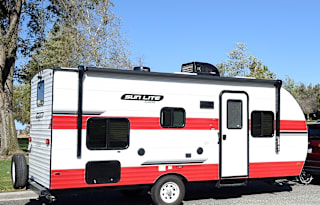 Jane & Jerry‘s trailer