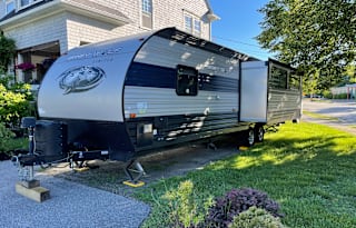 2021 Cherokee Grey Wolf Limited
