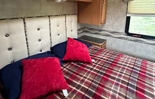2016 Minnie Winnie Camping Machine