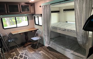 2019 Starcraft Autumn Ridge Outfitter 23RLS