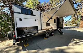 2022 Heartland Mallard "SLEEPS UP TO 10 GUESTS"