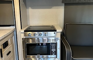 Forest River Sunseeker 2022 32 ft. with Bunk Beds