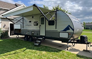 Fam Friendly 2023 Coachman Catalina 261BHS