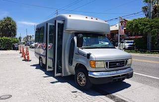 2007 Ford Goshen Coach E350