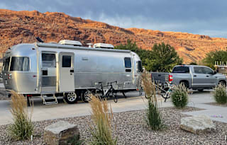 2022 Airstream RV Flying Cloud 25 FB - "Goose"