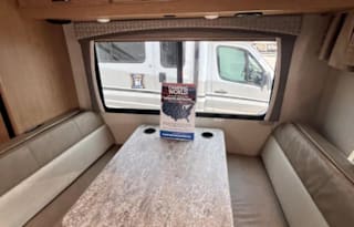 Seats / Sleeps 5, Pet friendly Camper